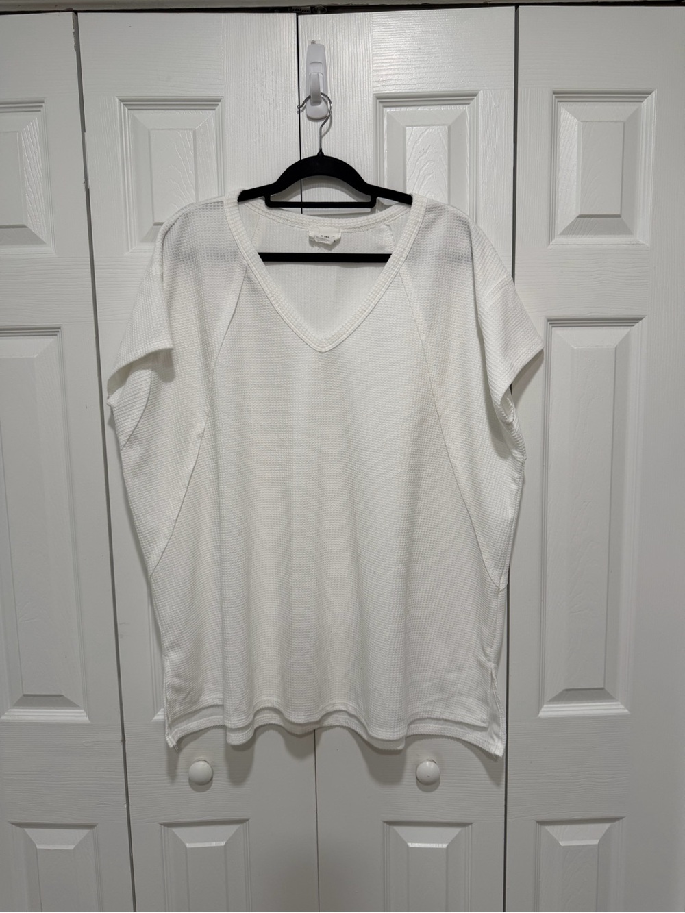 Women's White V-Neck Lightweight Knit Top